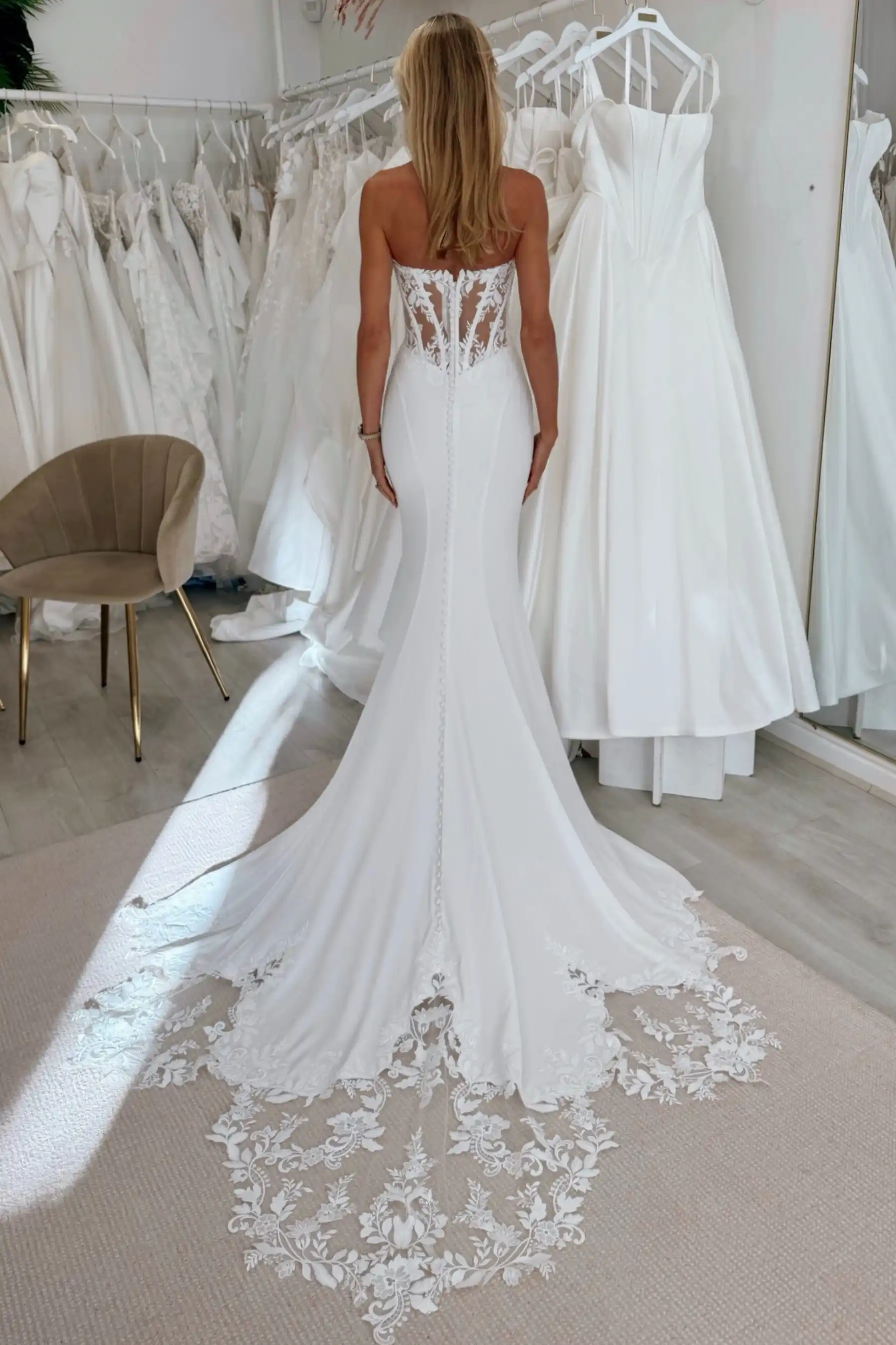 Ivory Sweetheart Mermaid Trumpet Wedding Dress with Chapel Train