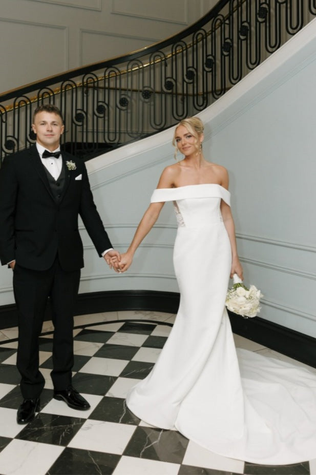 Off Shoulder White Mermaid Wedding Dress with Train