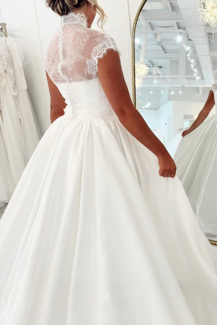 White Sheer Lace Vintage A-Line Long Wedding Dress