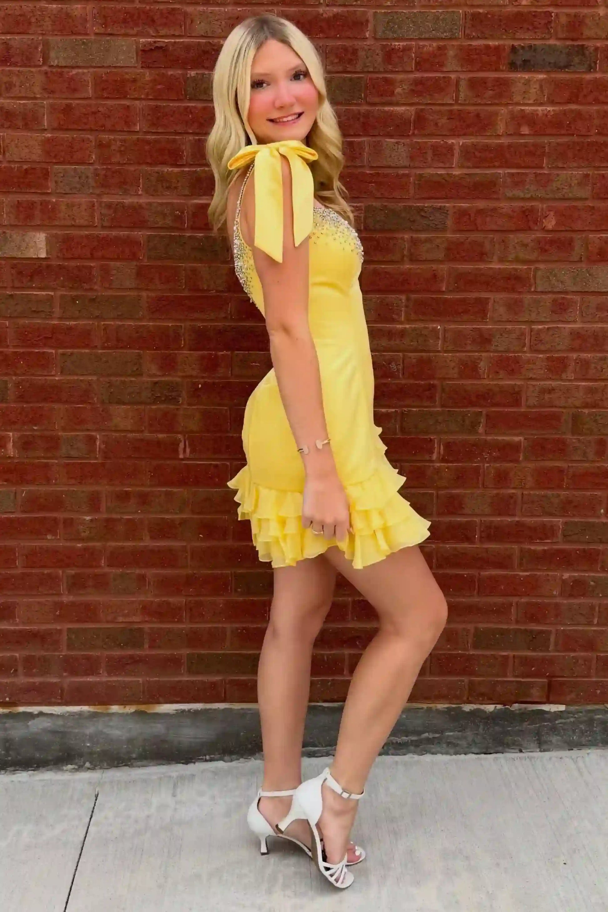 Yellow Tie-Shoulder Rhinestone Neck Ruffle Party Dress